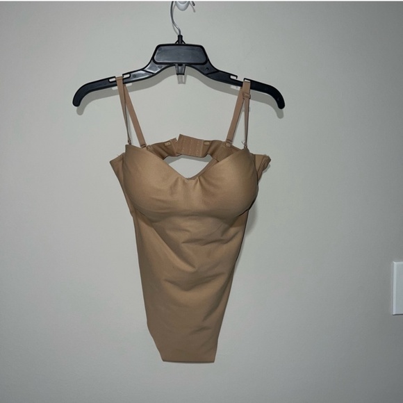 SKIMS UNDERWIRE THONG BODYSUIT BEIGE NUDE CLAY XL - Picture 1 of 3